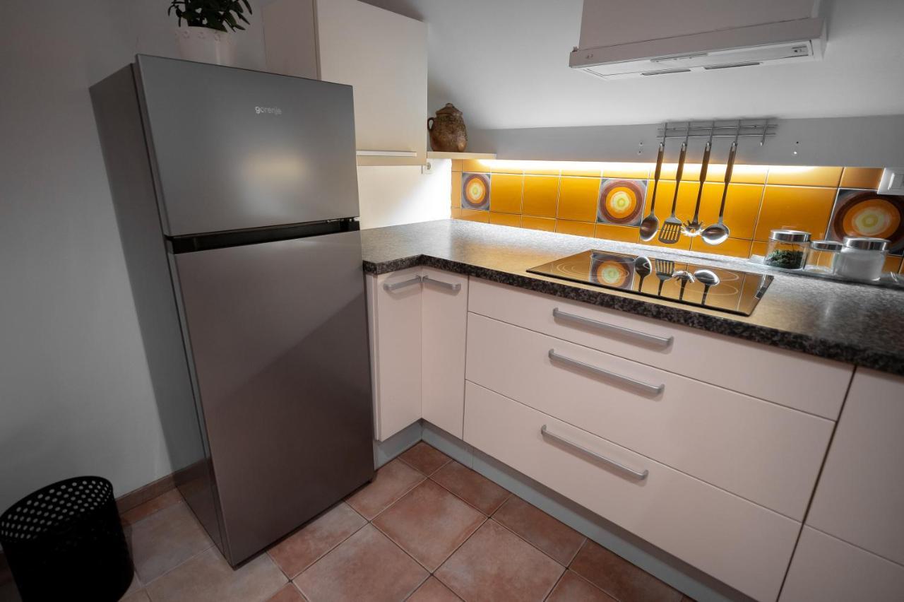 Apartma Vester Apartment *